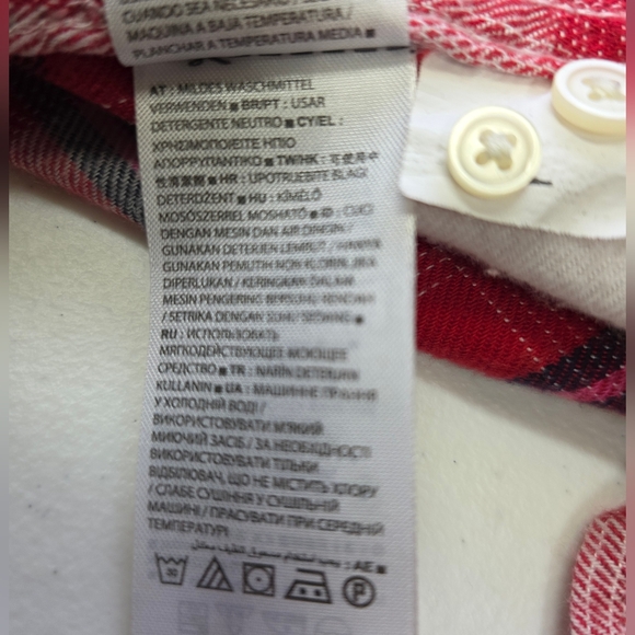 GAP Red Plaid Button Down Shirt - Picture 6 of 11